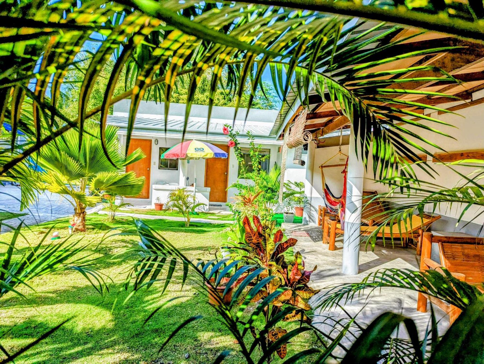 Astillo'S Guest Houses Моалбоал Екстериор снимка