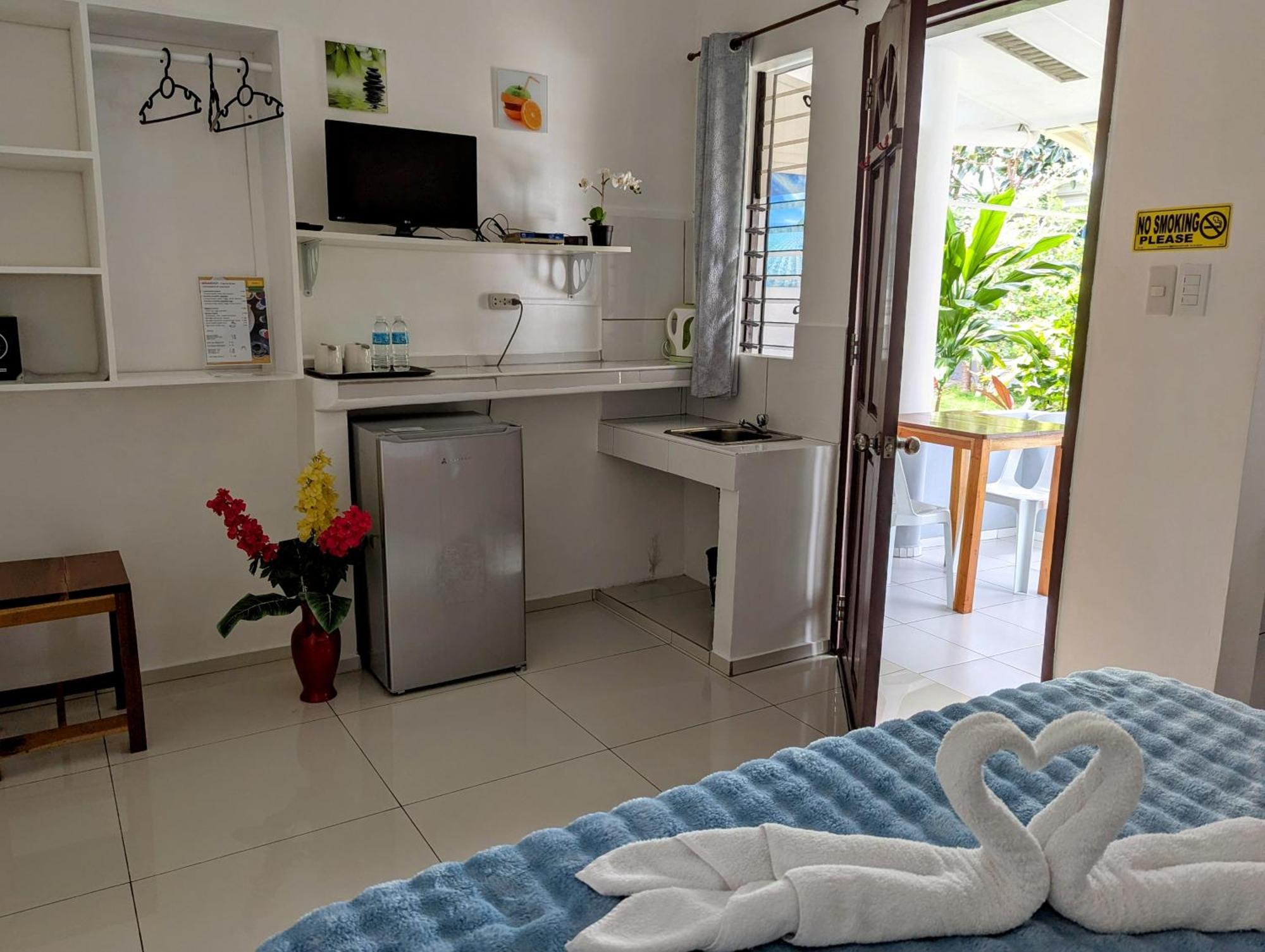 Astillo'S Guest Houses Моалбоал Екстериор снимка
